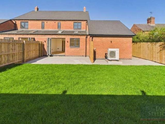 House for sale in Shackerstone, Barton