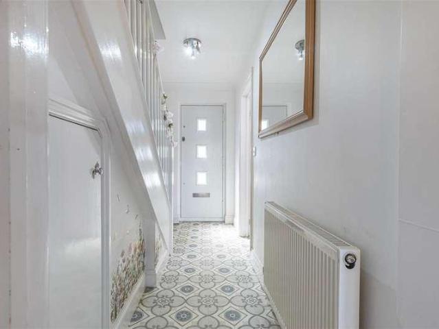 House for sale in Ivy Chimneys, Epping