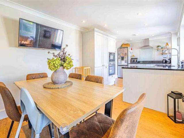House for sale in Eaton Bray, Central Bedfordshire