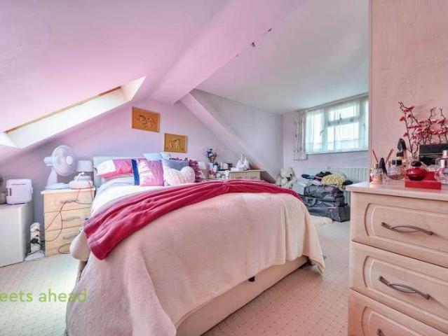 House for sale in London Borough of Croydon, Addiscombe