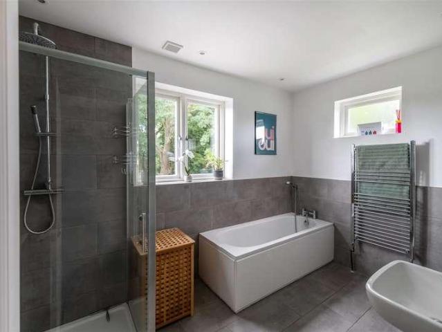 House for sale in Burstow, Hillview