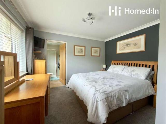 House for sale in Newfoundout, Horsham