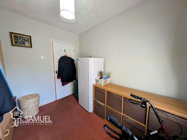 House for sale in Mid Glamorgan