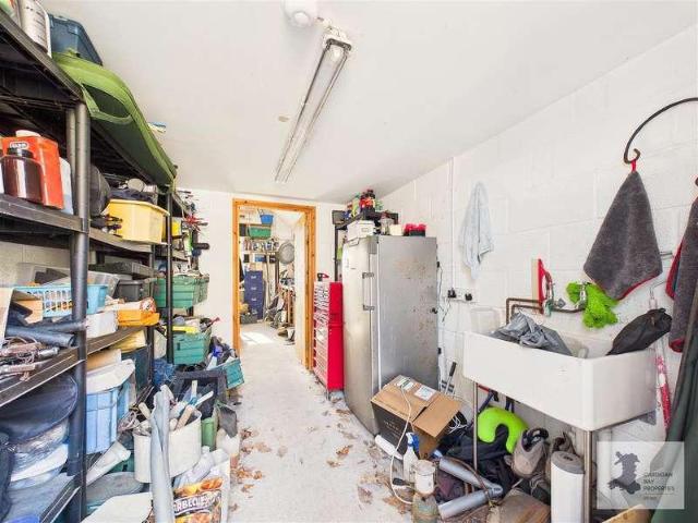 House for sale in Llanfair-ar-y-Bryn