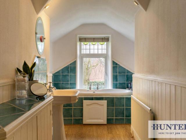 House for sale in Rufford Park, Yeadon