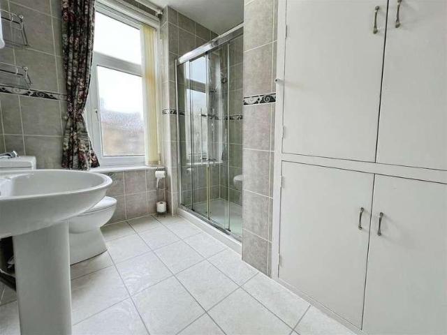 House for sale in Undercliffe, West Yorkshire