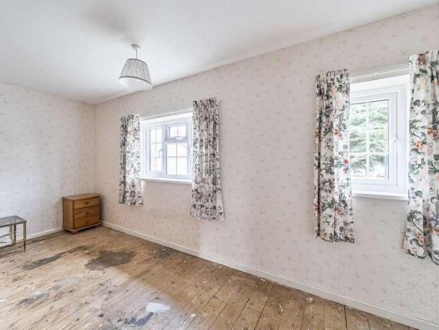 House for sale in Kingsditch, Cheltenham