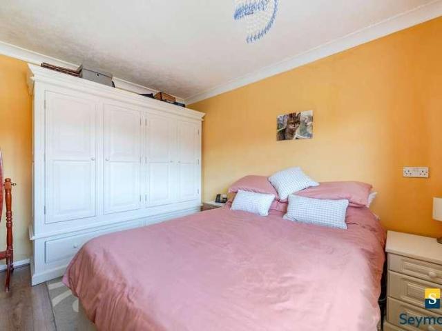 House for sale in Shalford, Westborough