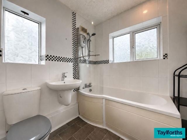 House for sale in Ingol, Preston