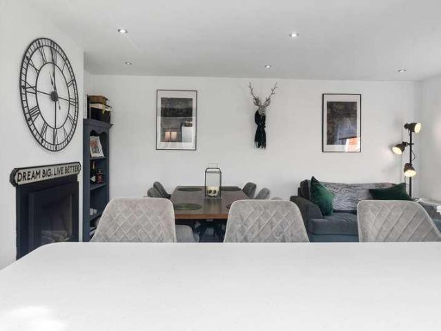 House for sale in Longbarn, Warrington