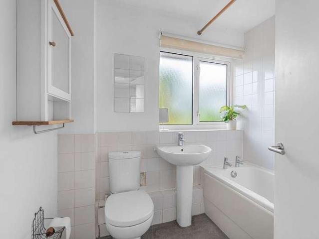 House for sale in Deer Park, Black Bourton