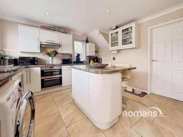 House for sale in Frogmore, Hart
