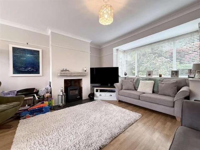 House for sale in Emscote, Green Close