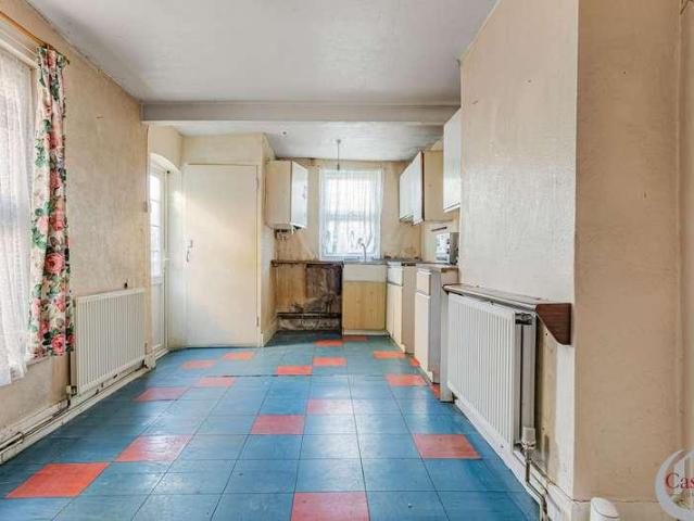 House for sale in Clapton Park, Greater London