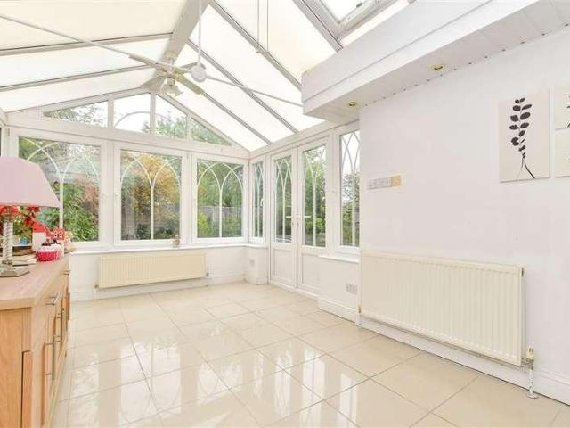 House for sale in Queens Park, Billericay