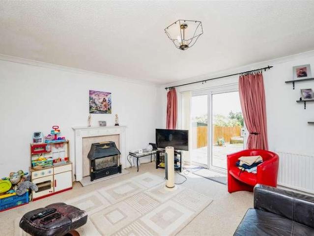 House for sale in Gibbonsdown, Barry