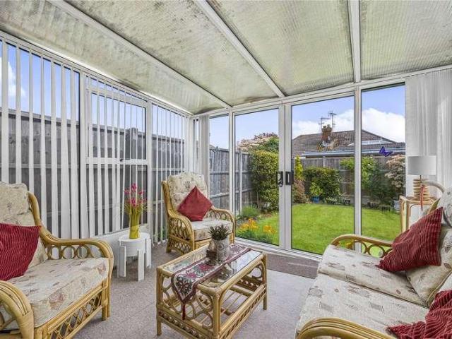 House for sale in Heol-las, Surrey