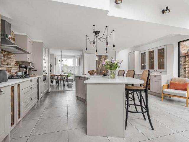 House for sale in Norbiton, Greater London
