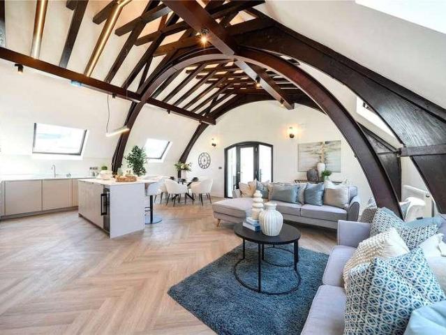 House for sale in Bushey
