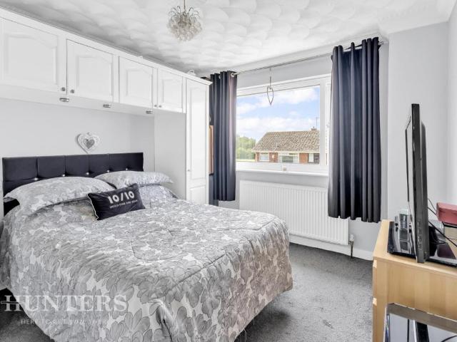 House for sale in Wardle, Burnedge