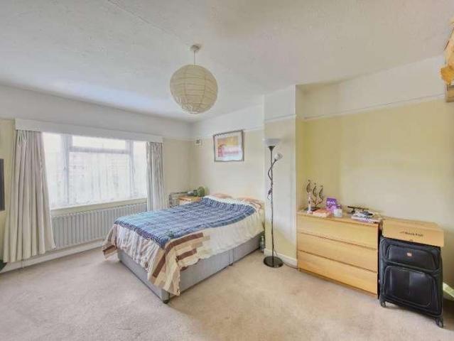House for sale in London Borough of Merton, Merton Park