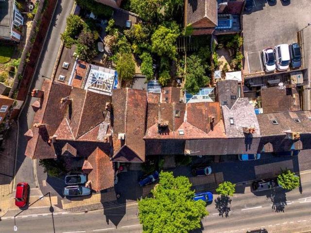 House for sale in Cliff Hill, Green Close