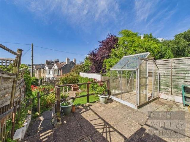 House for sale in Broomgrove, Guestling Green