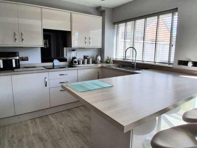 House for sale in Worle, Weston-super-mare