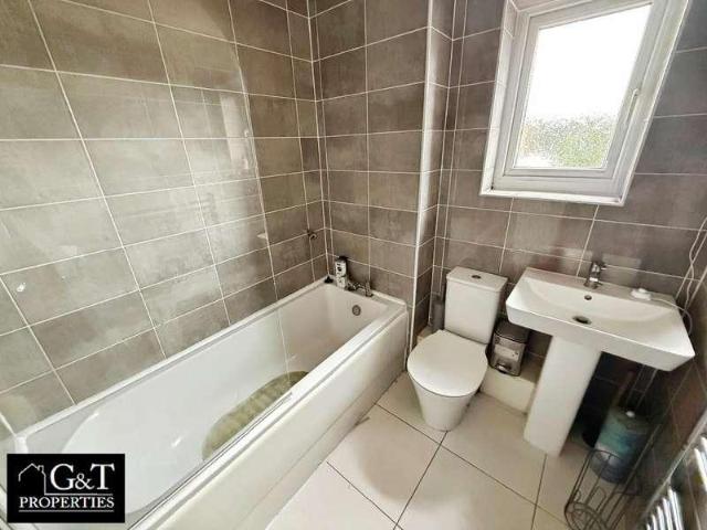 House for sale in Dixons Green, West Midlands