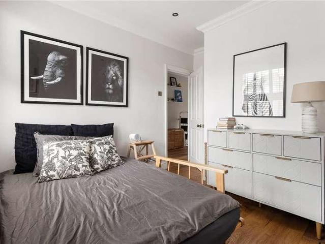 House for sale in Haggerston, Greater London