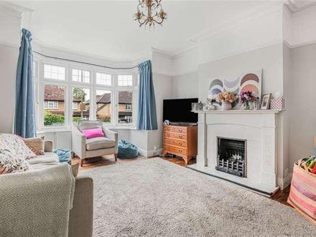 House for sale in Hatching Green, Five Acres