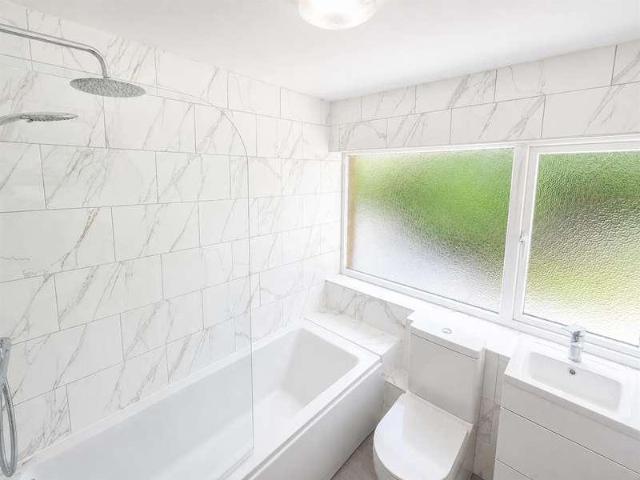 House for sale in Greengates, West Yorkshire