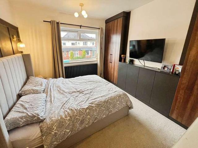 House for sale in Heaton, Lee Bank