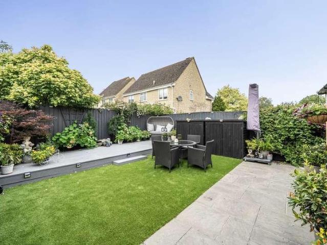 House for sale in Deer Park, Black Bourton