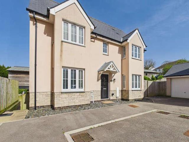 House for sale in Hayle, Cornwall