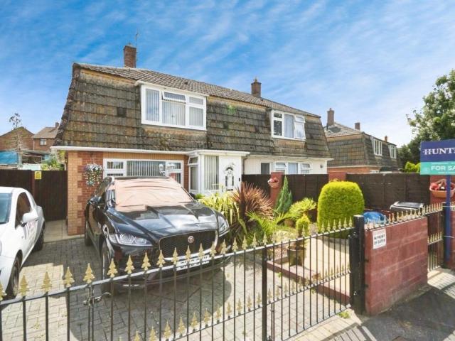 House for sale in Feckenham, City Of Bristol