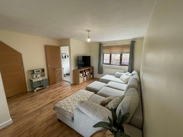 House for sale in Bromsberrow Heath, Gloucestershire