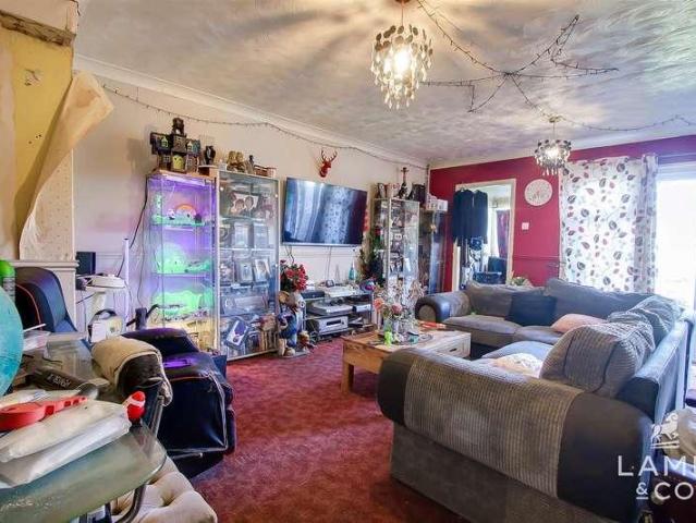 House for sale in Dale Hill, Essex