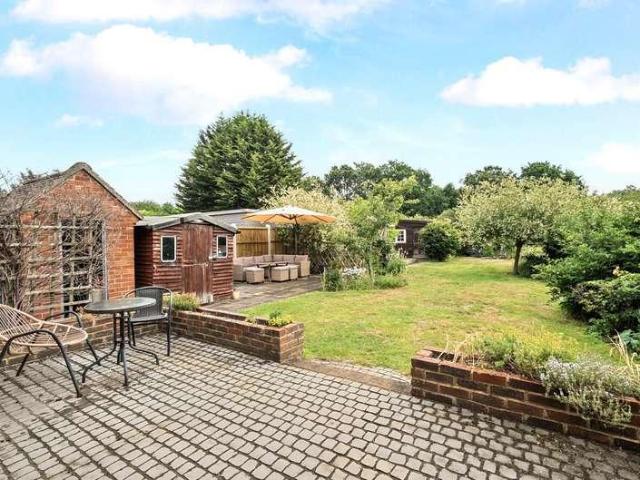 House for sale in Bellfields, Westborough