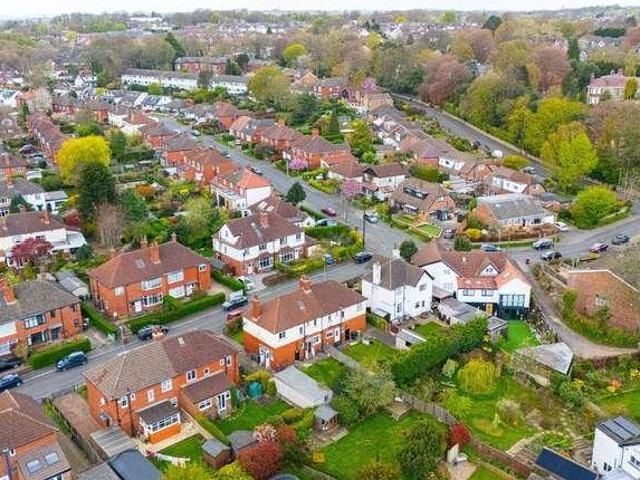 House for sale in Chapel Allerton, West Yorkshire