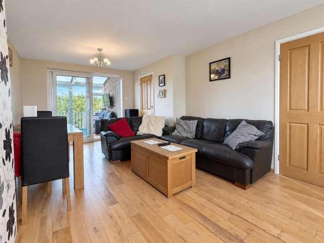 House for sale in Cliff Hill, Green Close