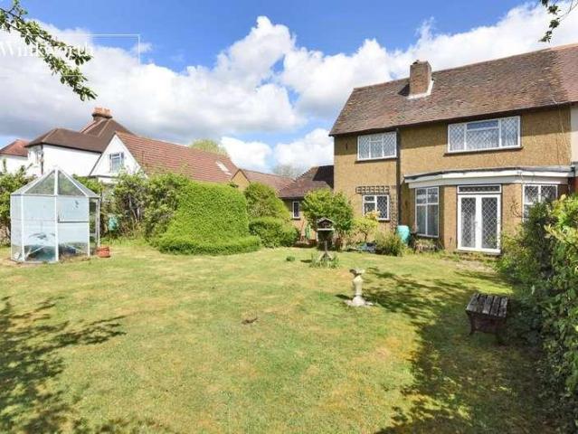 House for sale in Worcester Park, Greater London