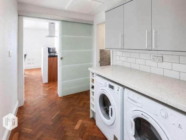 House for sale in Heaton, Lee Bank