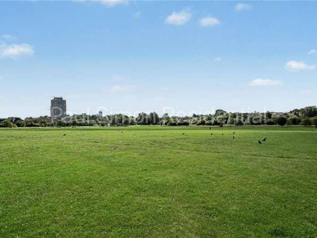 House for sale in Greater London