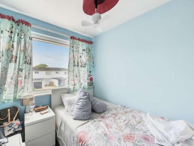 House for sale in Windsor, Dedworth