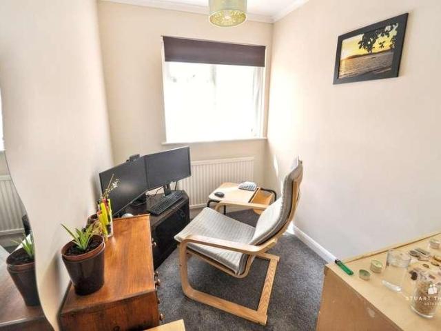 House for sale in Thundersley, Essex