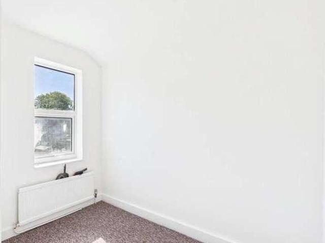 House for sale in Dee Park, Reading