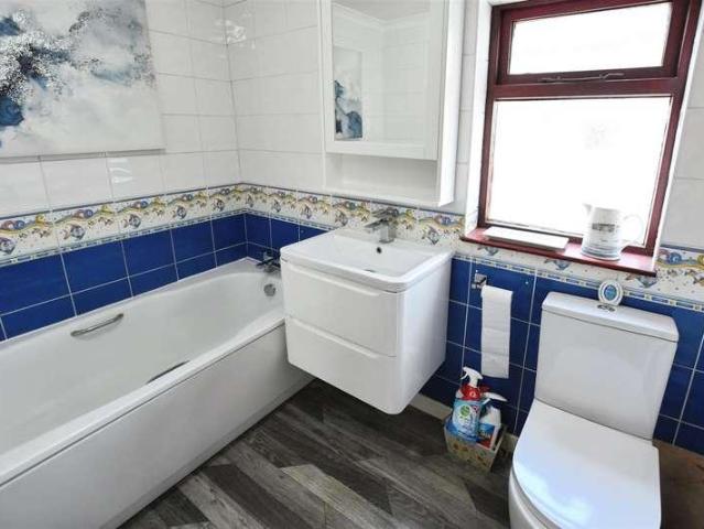 House for sale in Garden Village, Hull