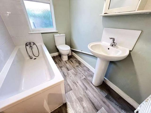House for sale in Dagenham, Greater London