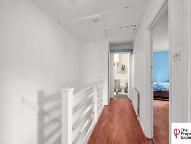 Flat for sale in Mount Wise